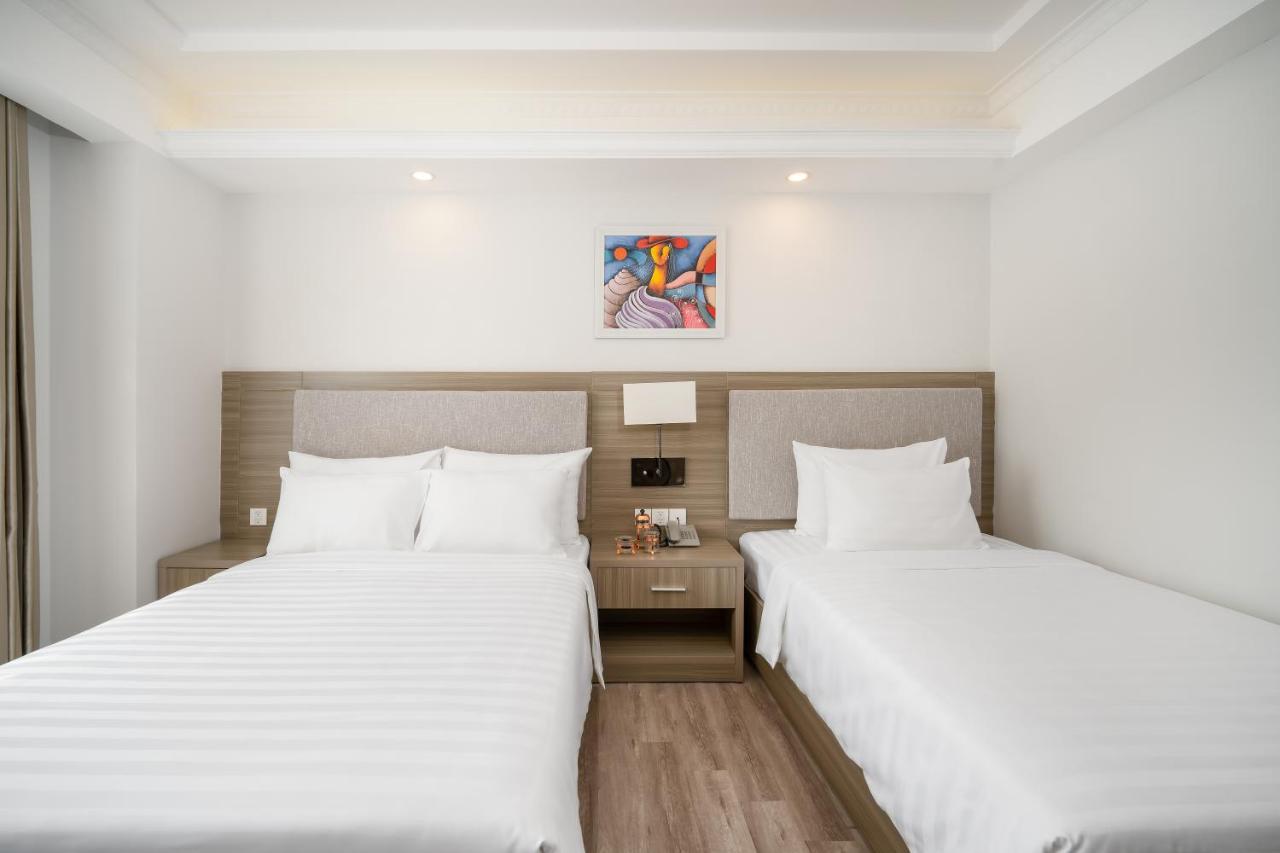 Royal Beach Hotel By Thg Da Nang Dış mekan fotoğraf
