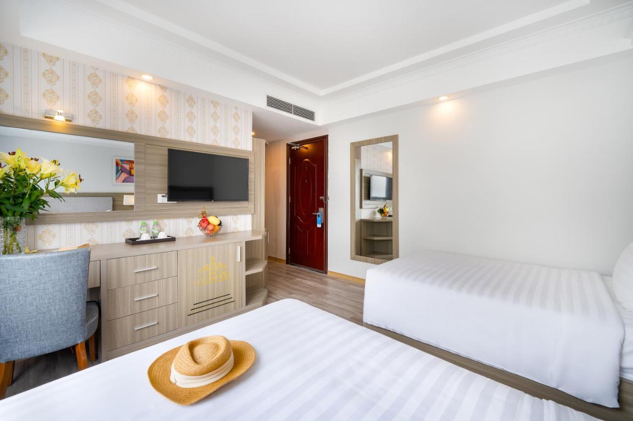 Royal Beach Hotel By Thg Da Nang Dış mekan fotoğraf