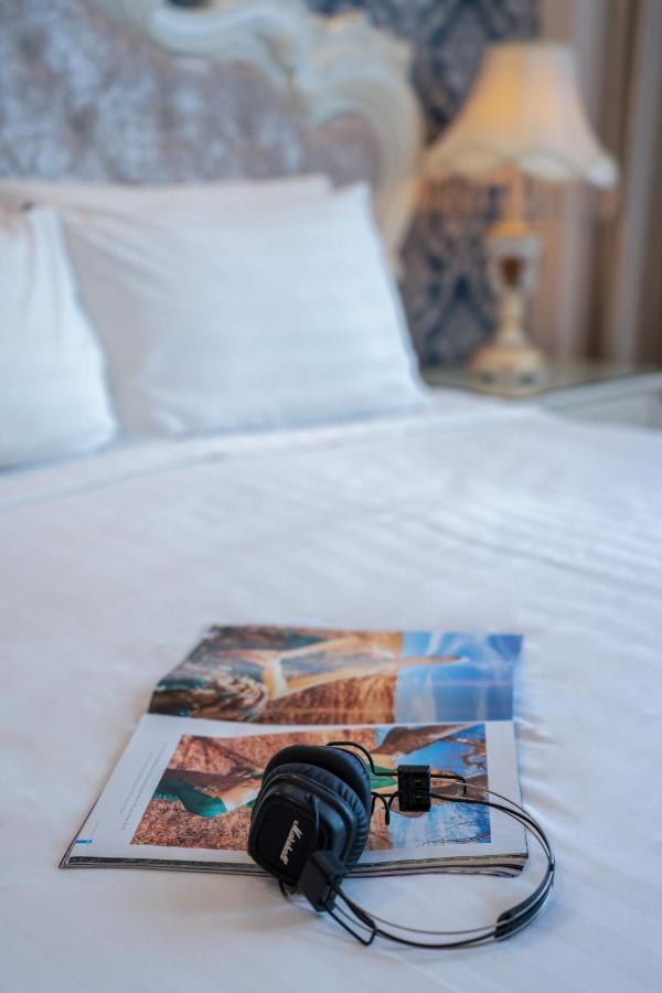 Royal Beach Hotel By Thg Da Nang Dış mekan fotoğraf